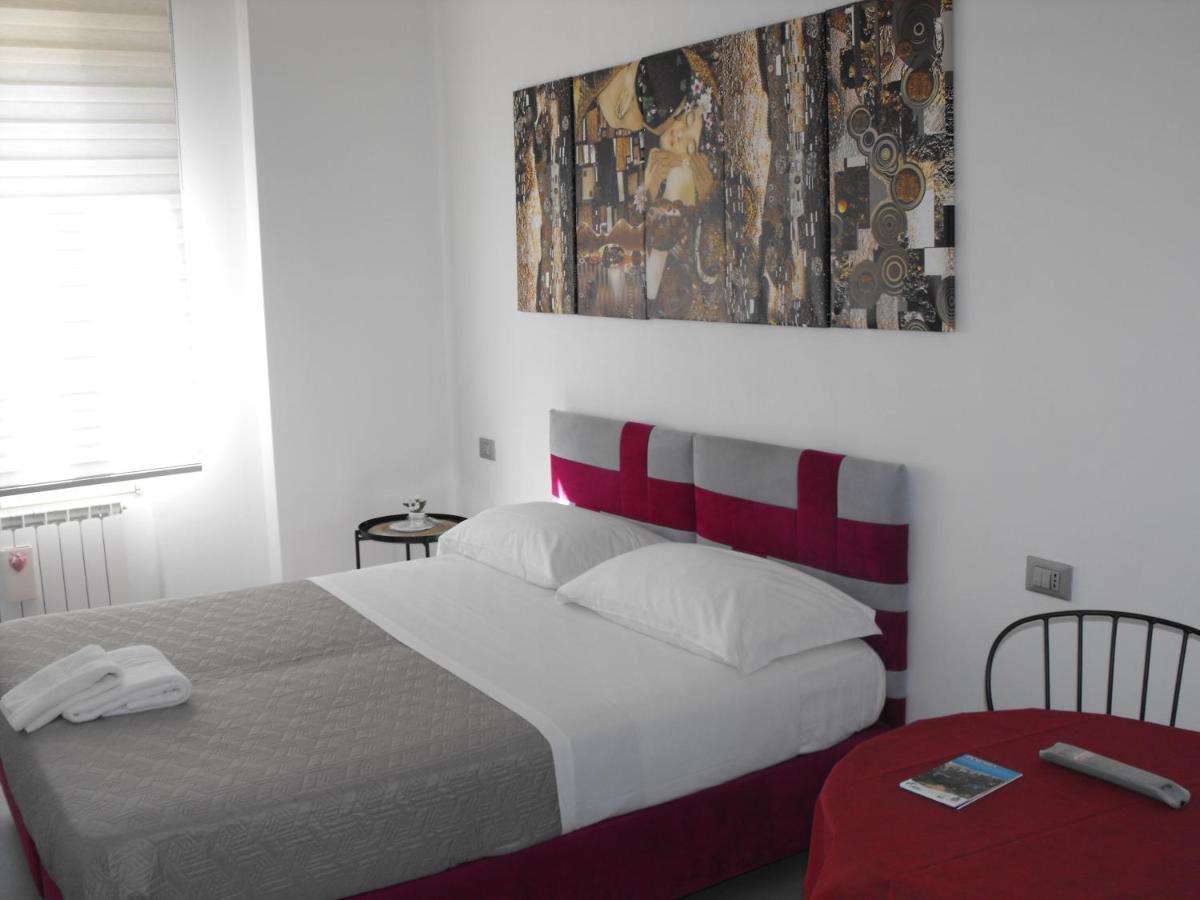 Dimora Chloe B&B ペスカーラ エクステリア 写真